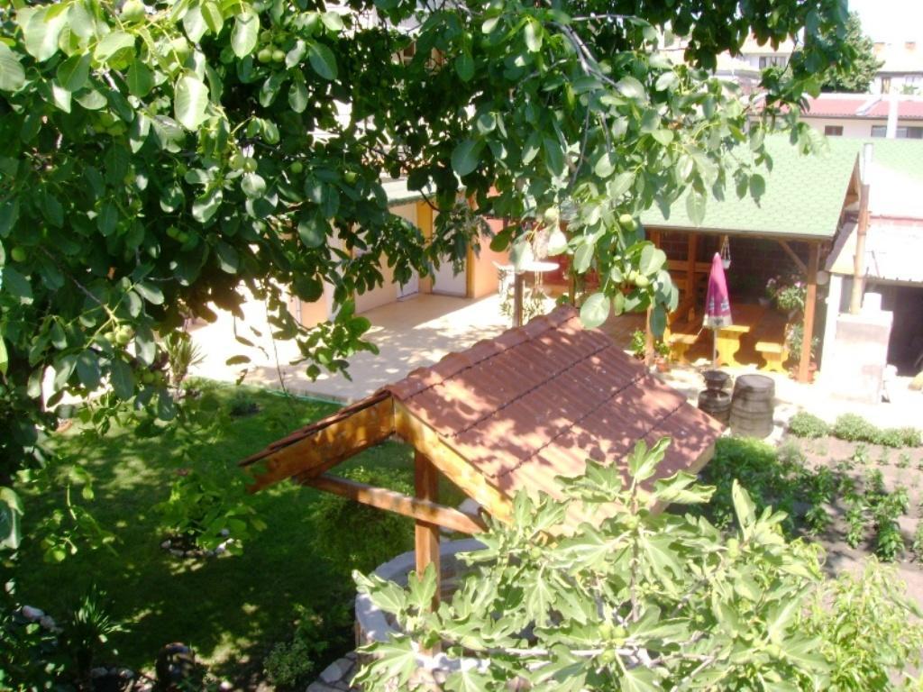 Guest House Jumbo Aheloi Exterior foto