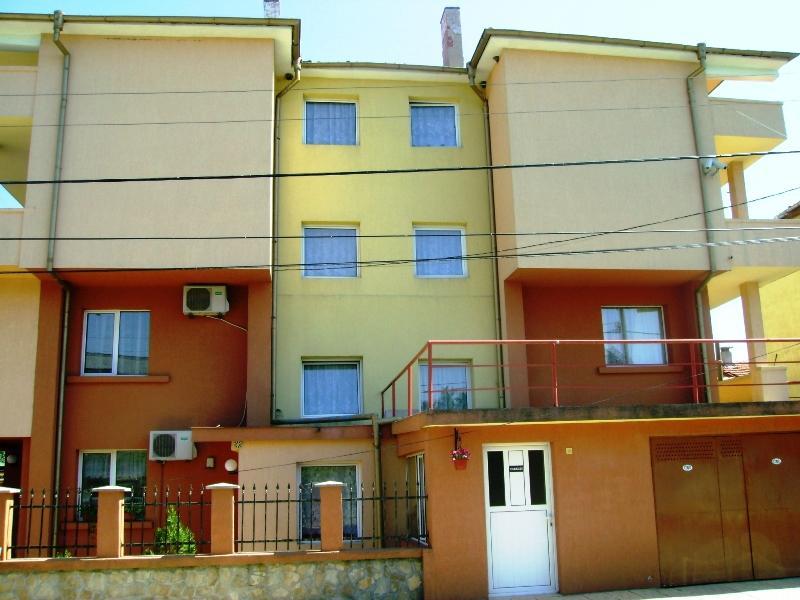 Guest House Jumbo Aheloi Exterior foto